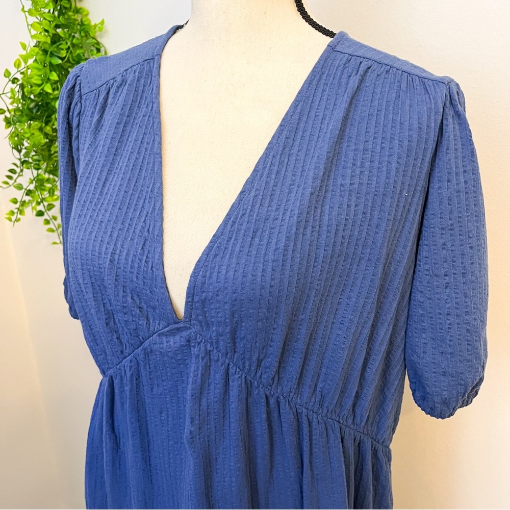 Boden Jersey Seersucker Blue Tiered Dress - Picture 3 of 8